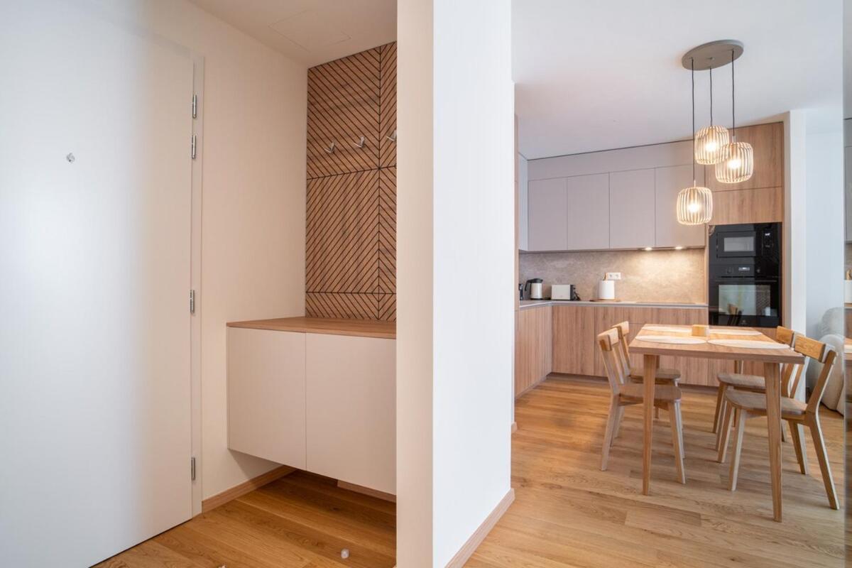 Elegant 2-bedroom Apartment Pressburg