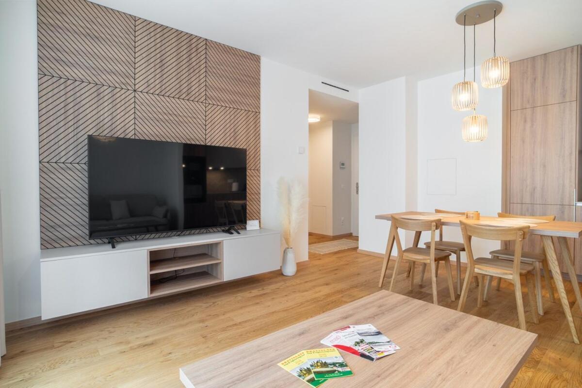 Apartmán Elegant 2-bedroom *