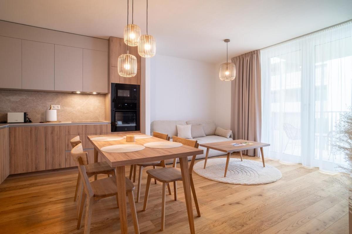 Apartment Elegant 2-bedroom Pressburg